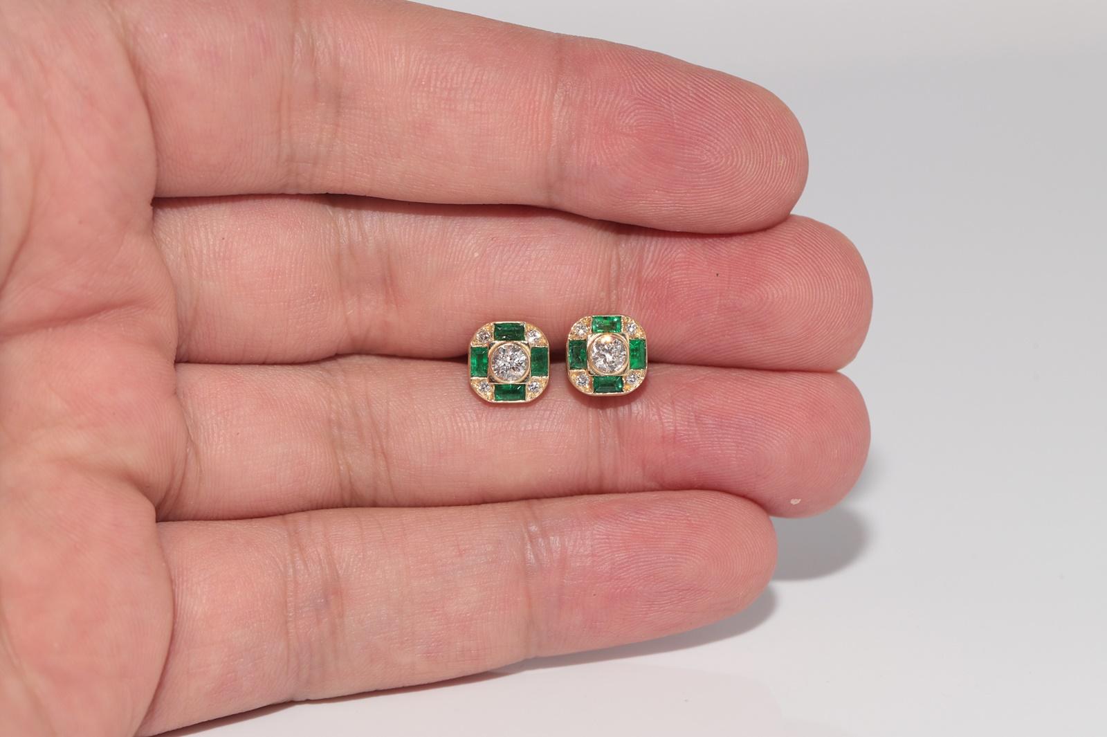 New Made 18k Gold Natural Diamond And Baguette Cut Emerald Stud Earring For Sale 7