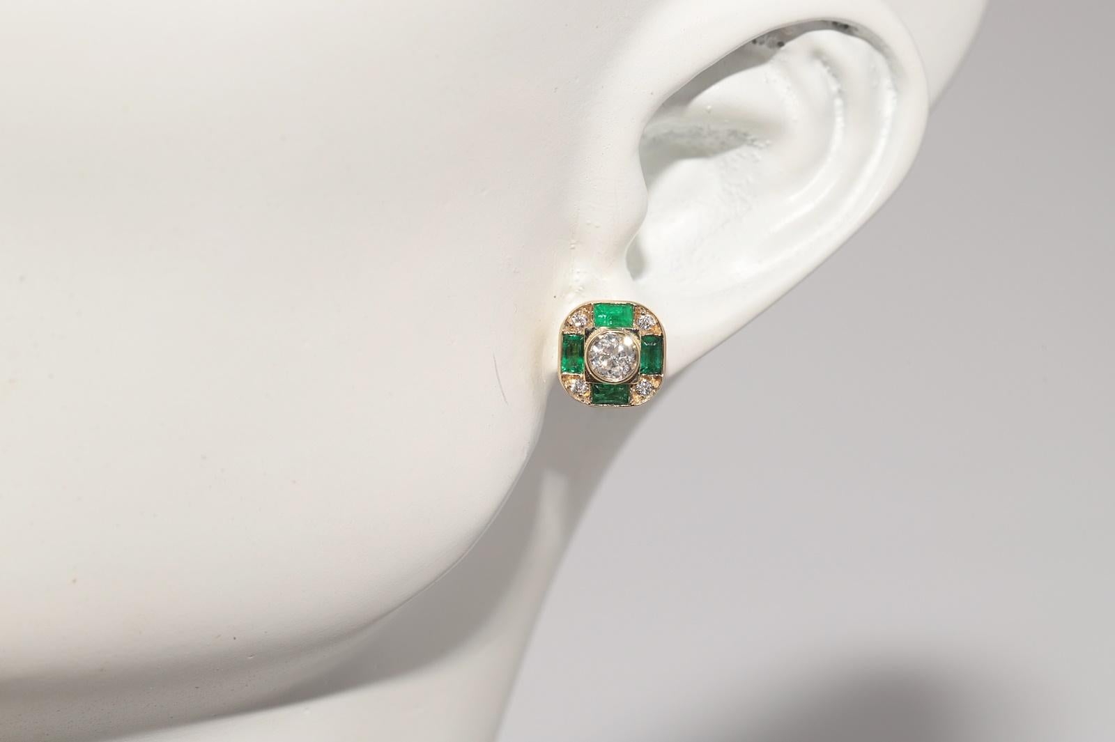 New Made 18k Gold Natural Diamond And Baguette Cut Emerald Stud Earring For Sale 8