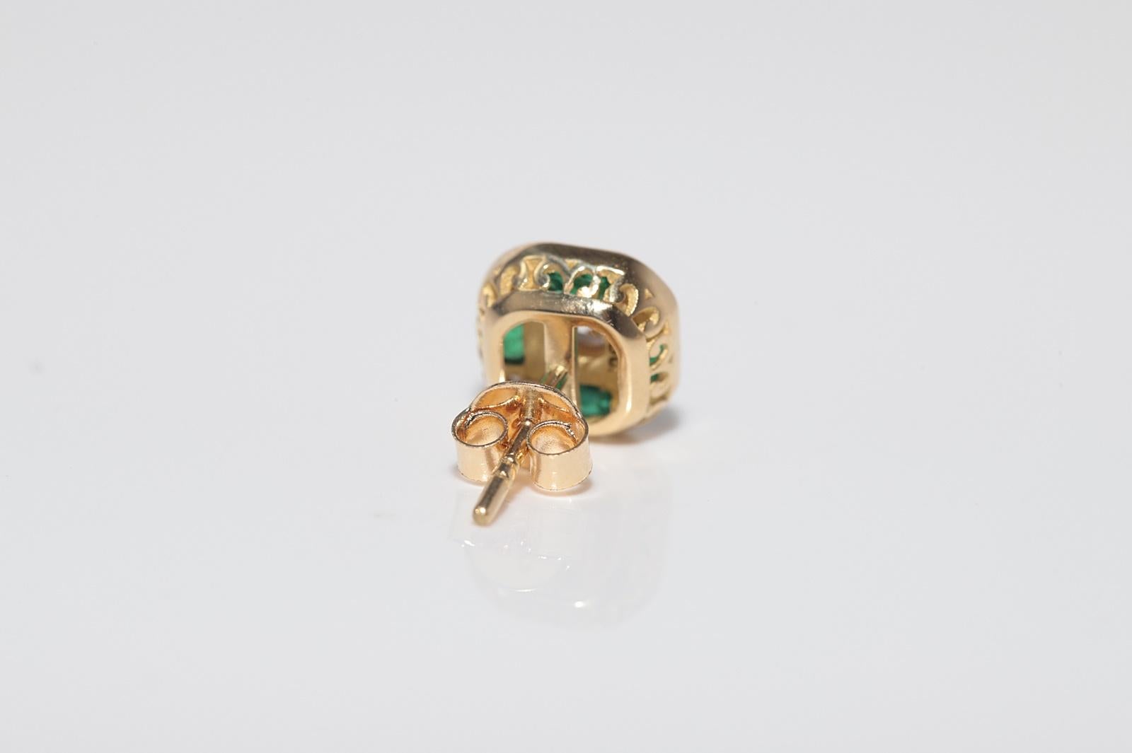 New Made 18k Gold Natural Diamond And Baguette Cut Emerald Stud Earring For Sale 3
