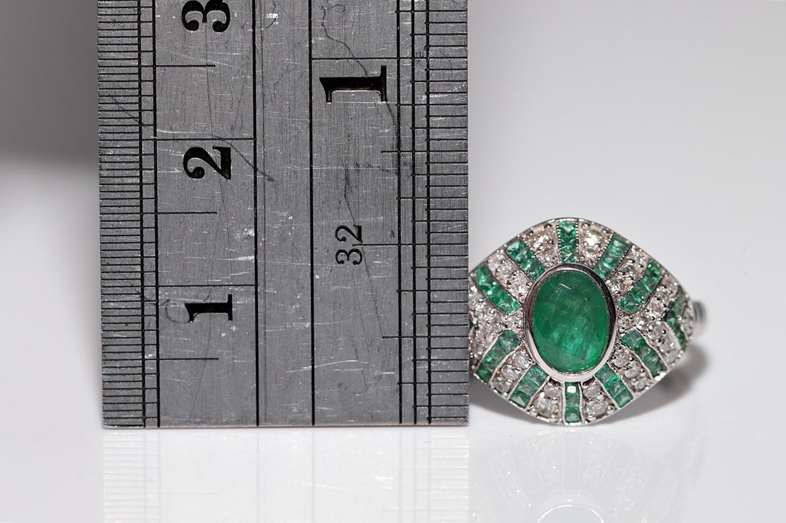 Neuer 18 Karat Gold Smaragdring mit natürlichem Diamanten im Kaliberschliff und Smaragd im Ovalschliff im Angebot 5