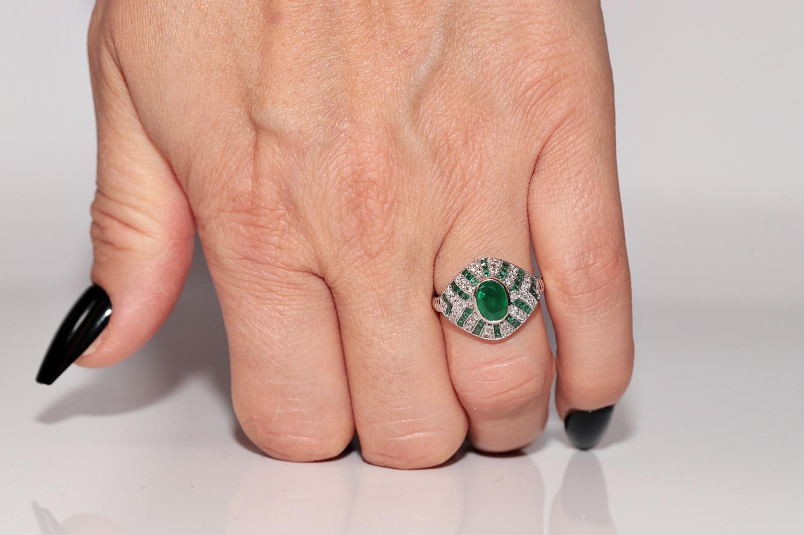 Neuer 18 Karat Gold Smaragdring mit natürlichem Diamanten im Kaliberschliff und Smaragd im Ovalschliff im Angebot 9