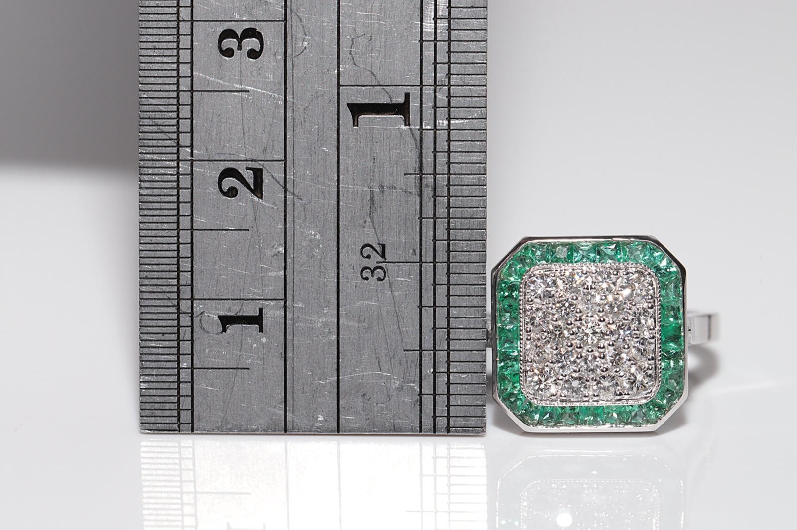 Neuer 18 Karat Gold Natürlicher Diamant und Smaragd im Kaliberschliff Smaragd Dekorierter Ring im Angebot 4