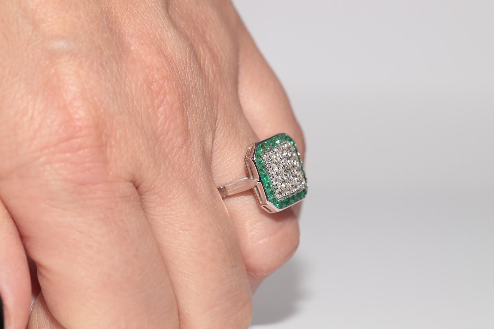 Neuer 18 Karat Gold Natürlicher Diamant und Smaragd im Kaliberschliff Smaragd Dekorierter Ring im Angebot 9