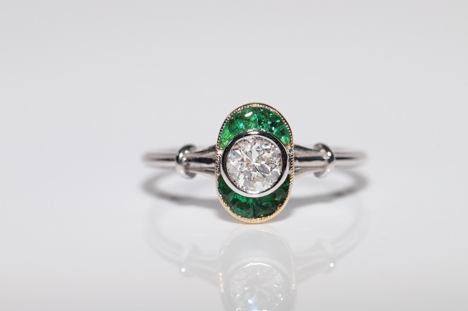 Anillo solitario de diamante natural y esmeralda talla calibre en oro de 18k de nueva factura Corte brillante en venta