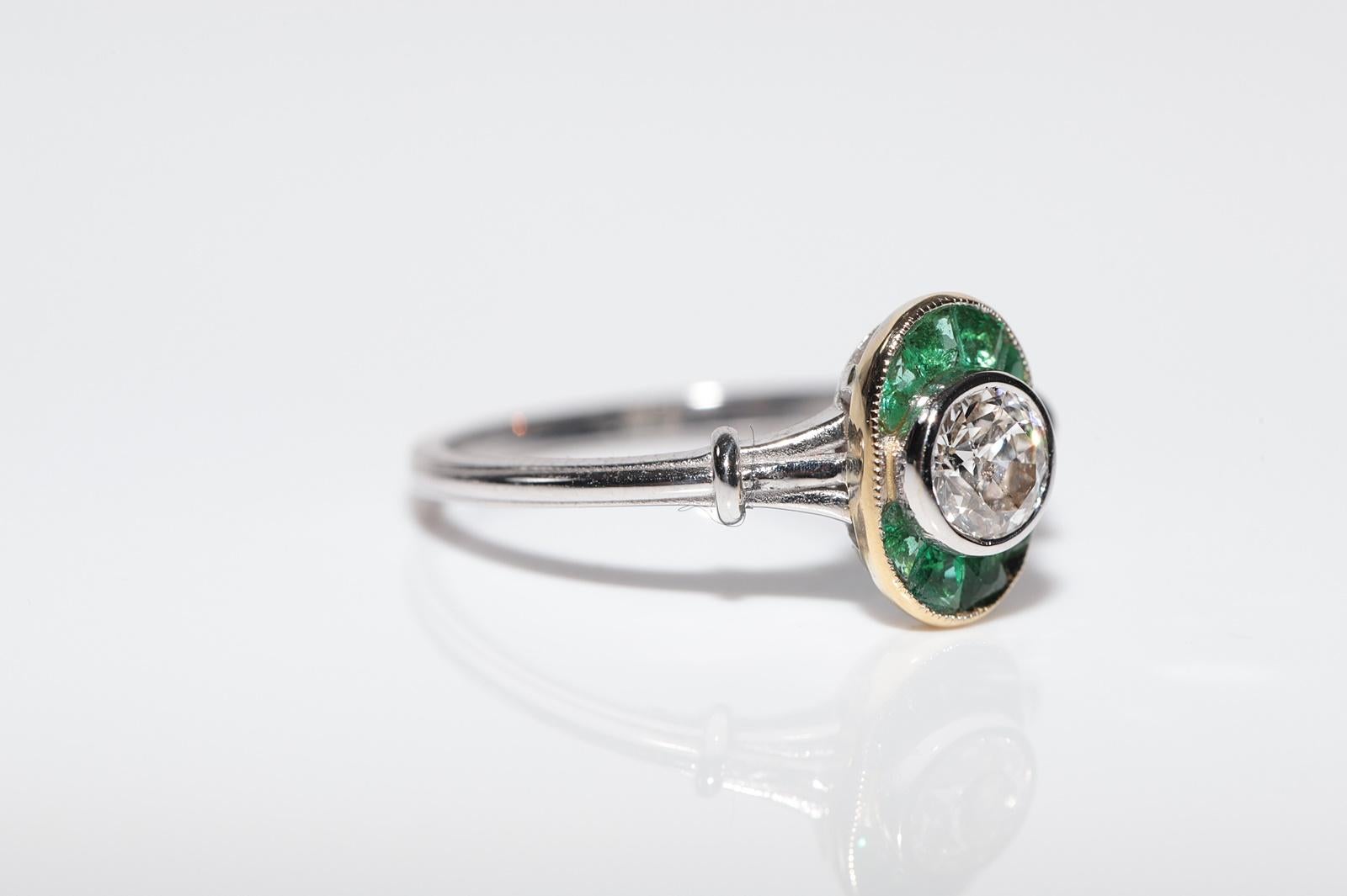 Anillo solitario de diamante natural y esmeralda talla calibre en oro de 18k de nueva factura en Nuevo estado para la venta en Fatih/İstanbul, 34