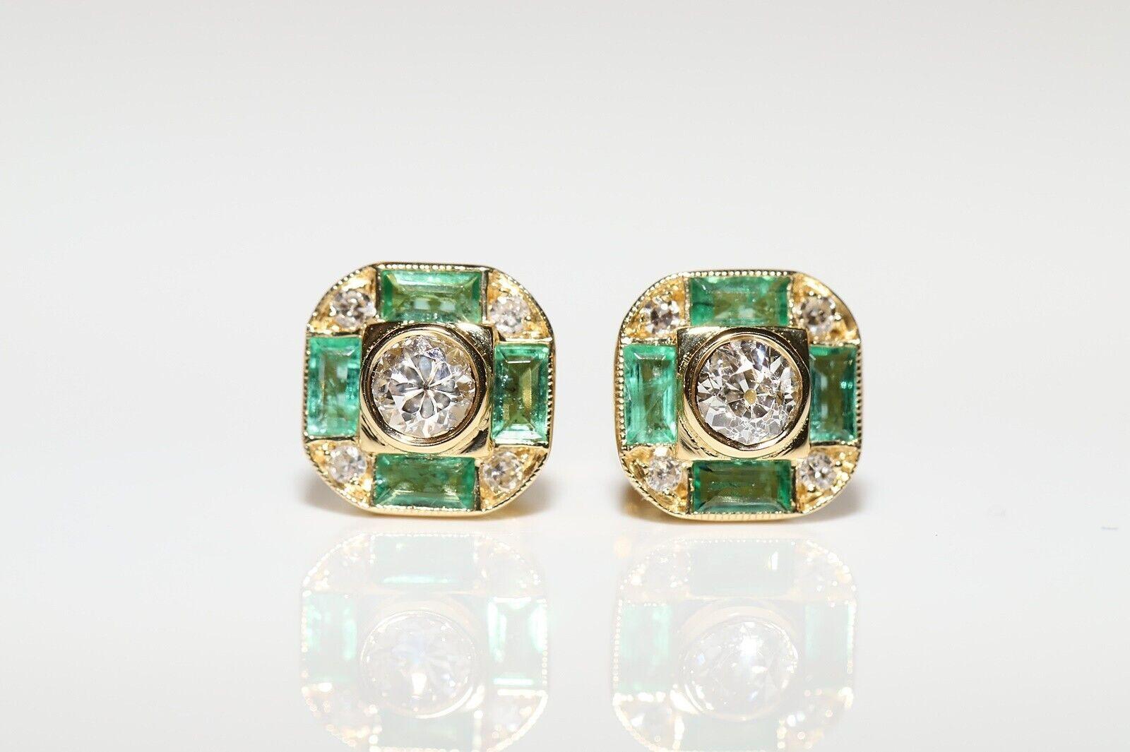 New made 18k Gold Natural Diamond And Caliber Cut Emerald Stud Earring Moderno en venta