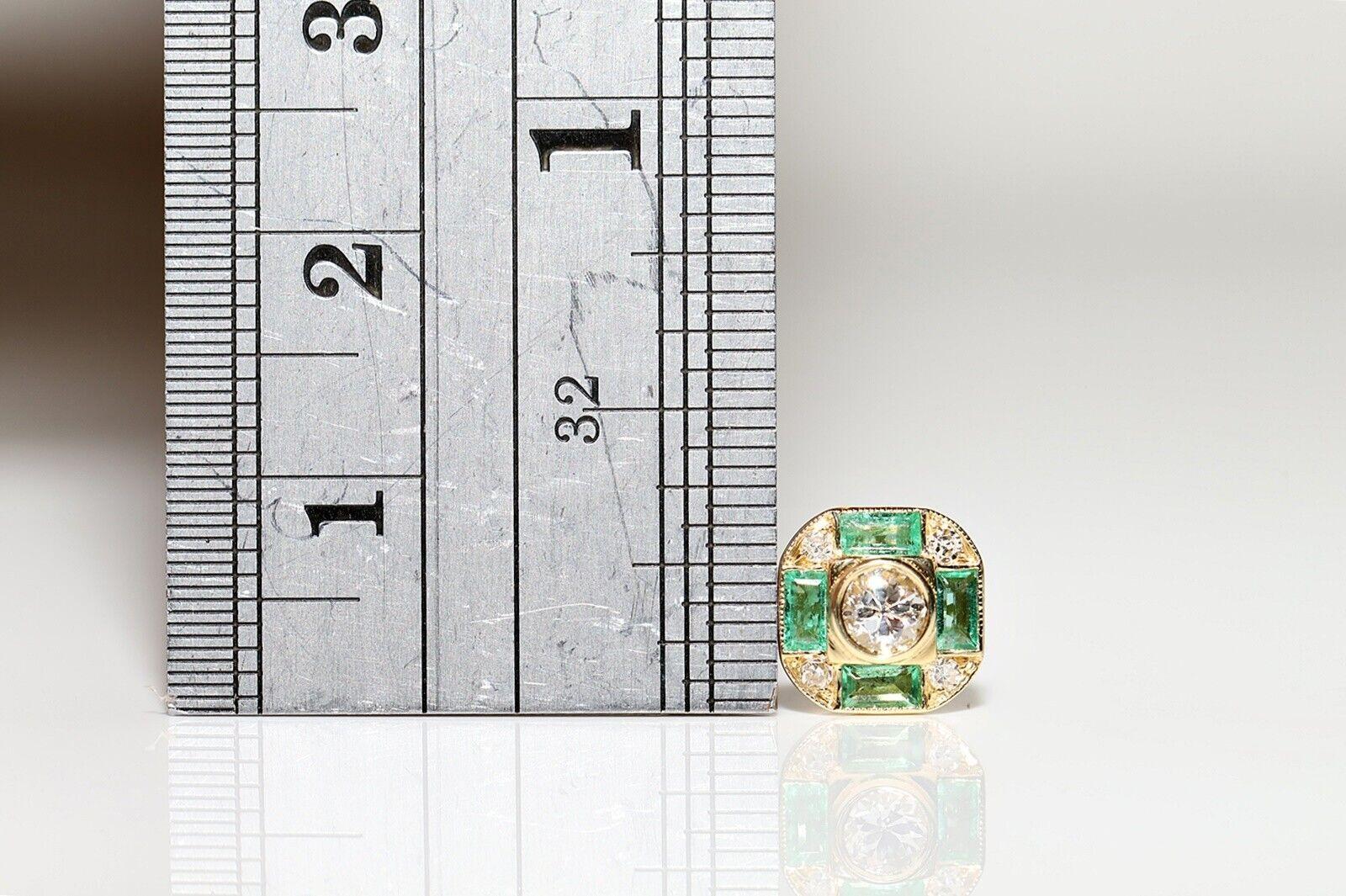 New made 18k Gold Natural Diamond And Caliber Cut Emerald Stud Earring Talla antigua en venta