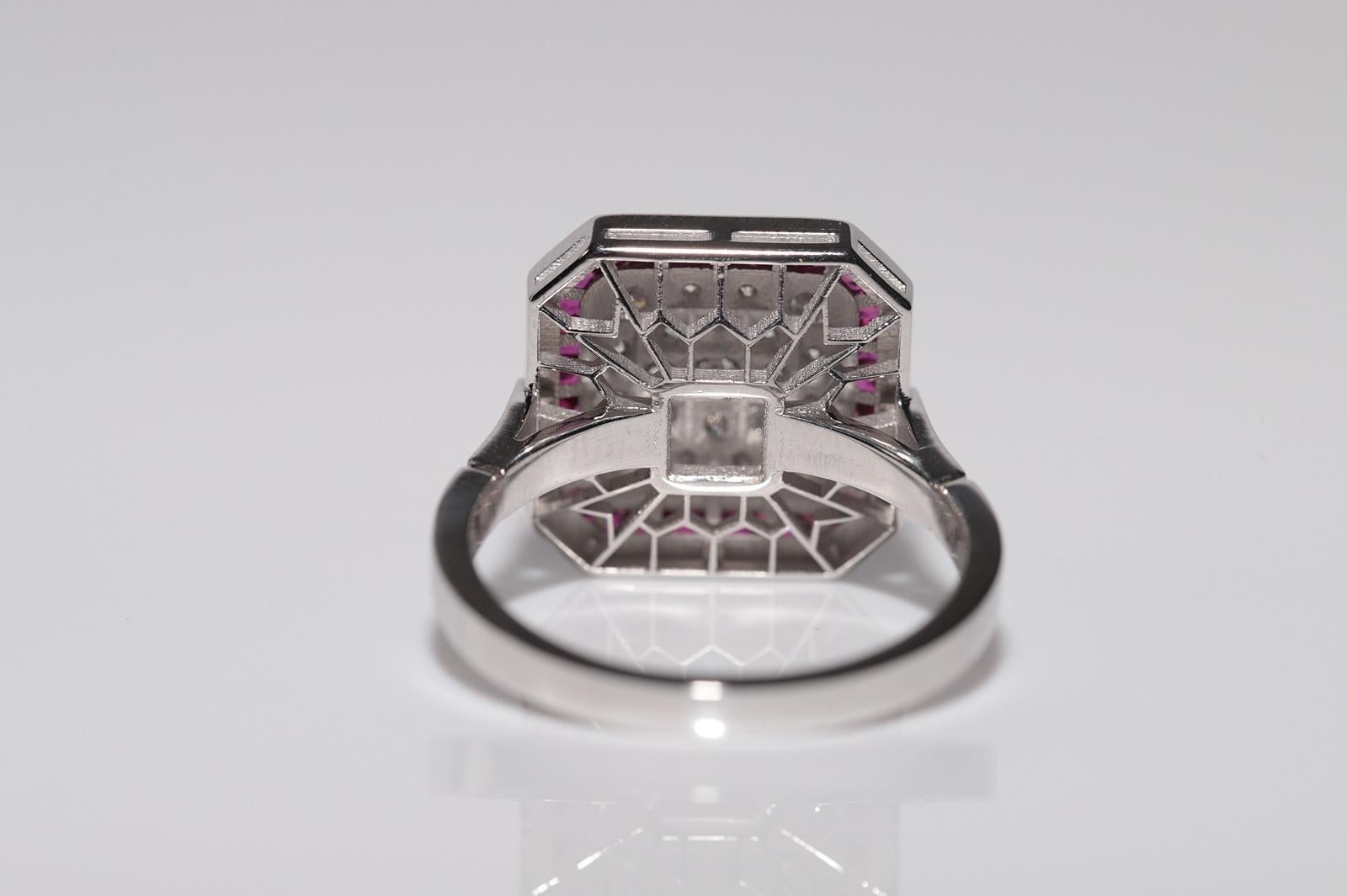 New Made 18k Gold Natural Diamond And Caliber Cut Ruby Decorated Ring For Sale 4