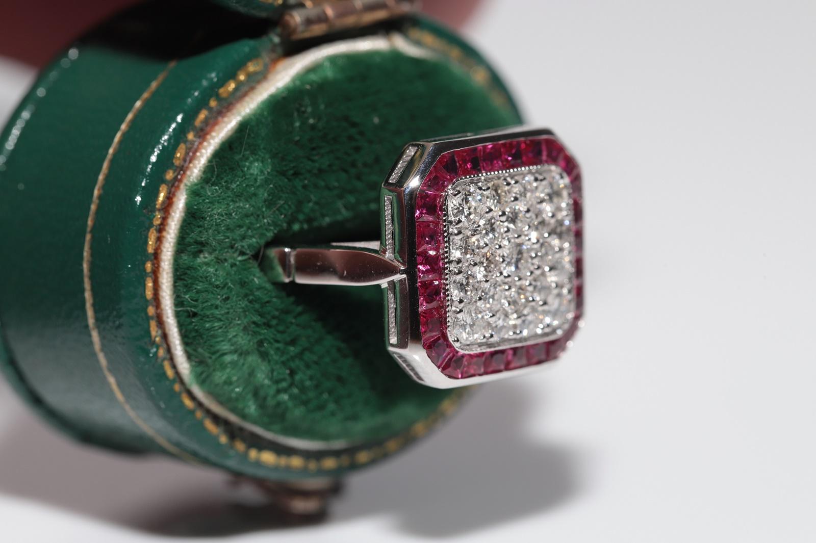 Anillo decorado con diamantes naturales y rubíes talla calibre en oro de 18 quilates de nueva factura Moderno en venta