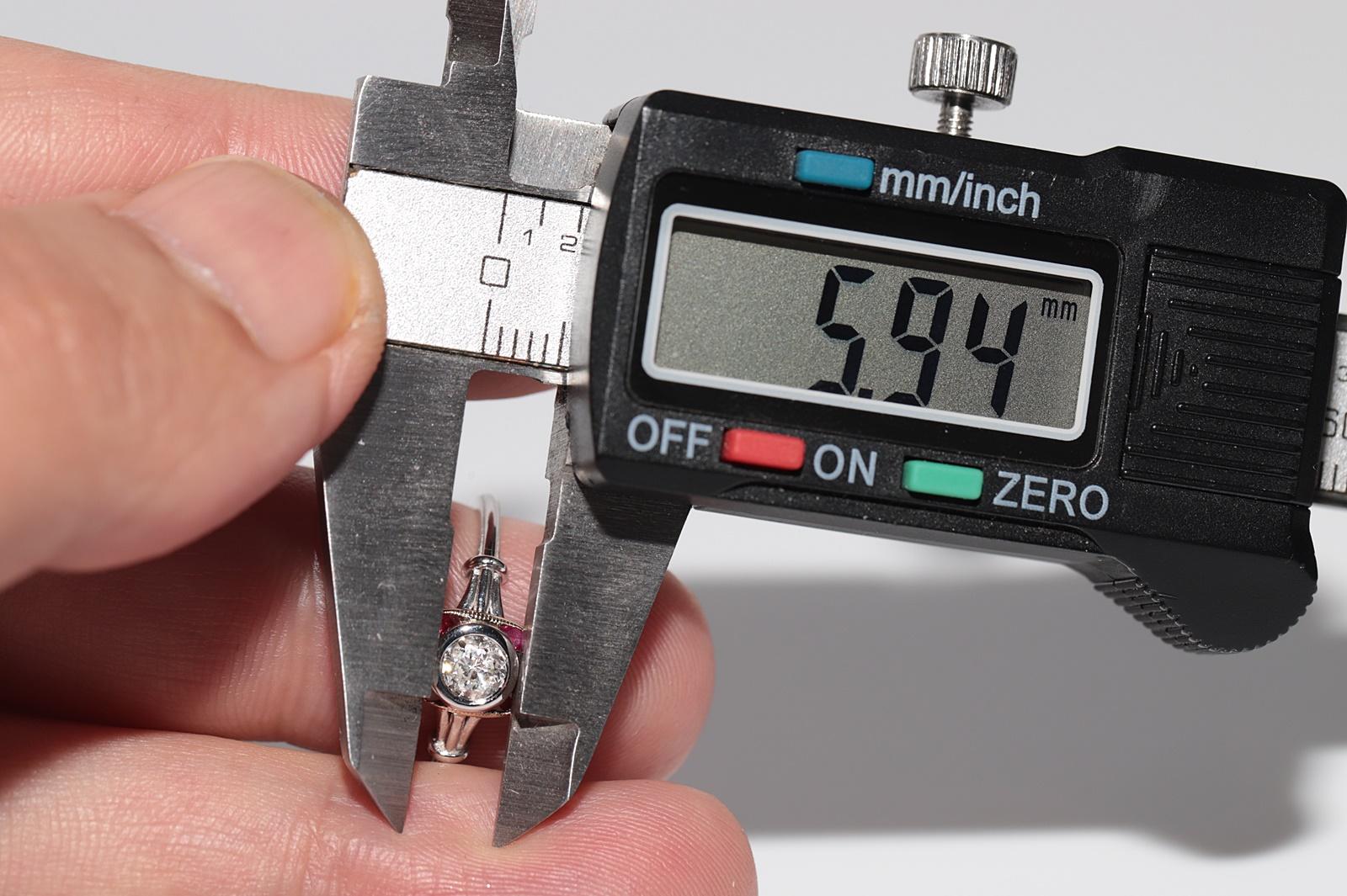 Neuer Solitär-Ring, 18 Karat Gold, natürlicher Diamant und Rubin im Kaliberschliff, Solitär im Angebot 5