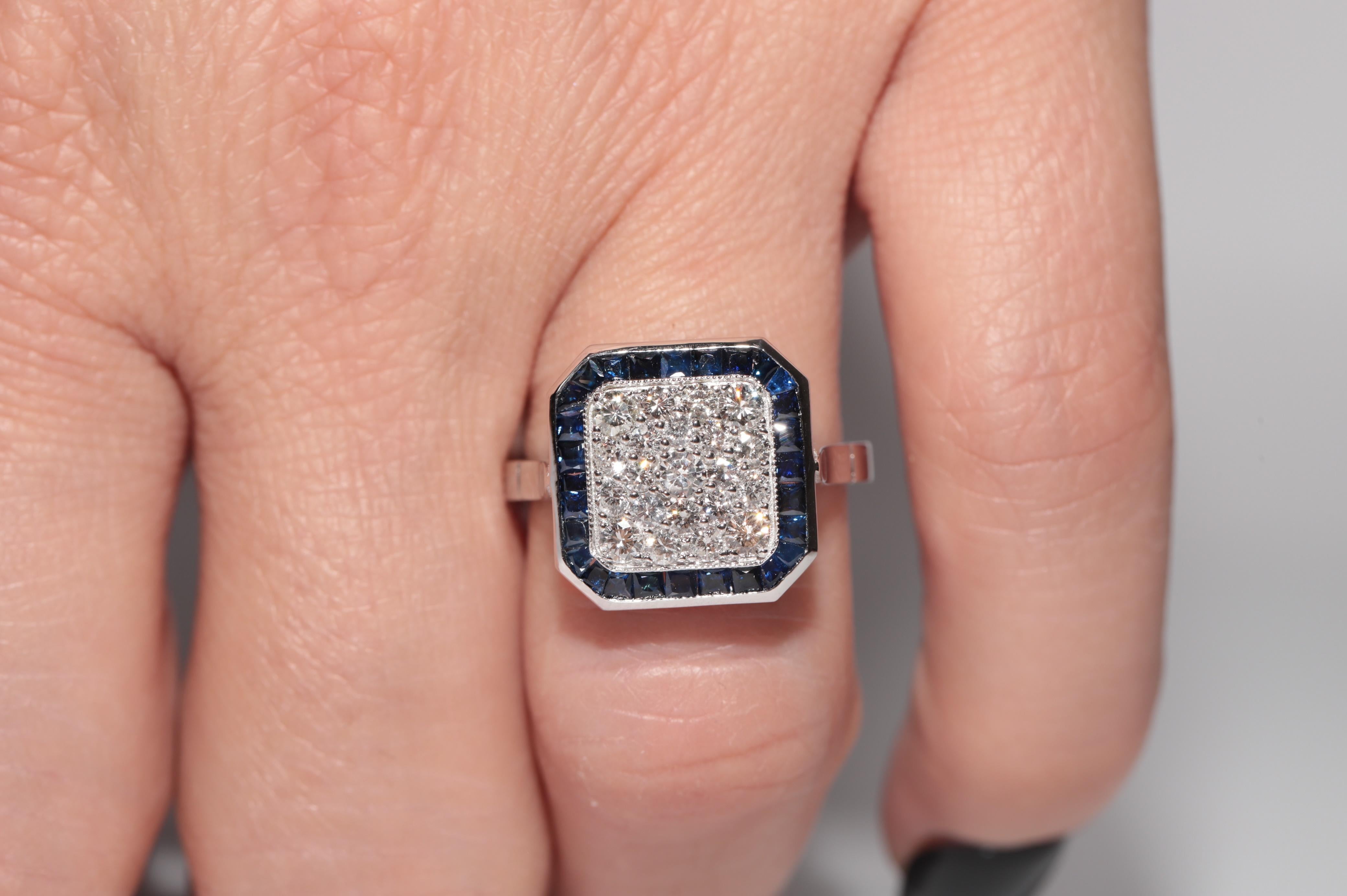 Anillo decorado con diamantes naturales y zafiros talla calibre en oro de 18k de nueva factura en venta 8