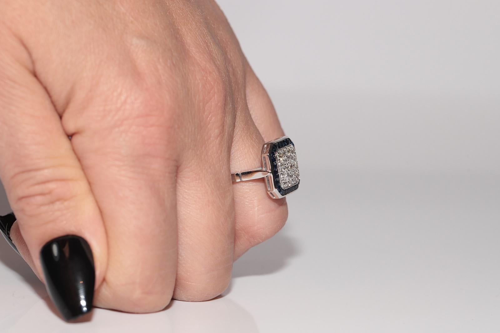 Anillo decorado con diamantes naturales y zafiros talla calibre en oro de 18k de nueva factura en venta 9