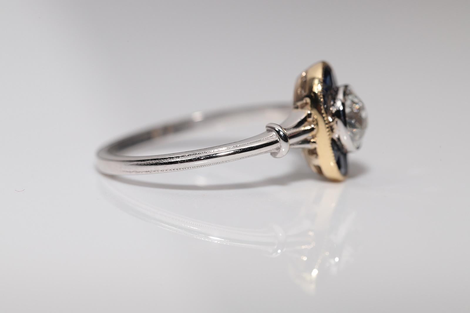 New Made 18k Gold Natural  Diamond And Caliber Cut Sapphire Solitaire Ring For Sale 5