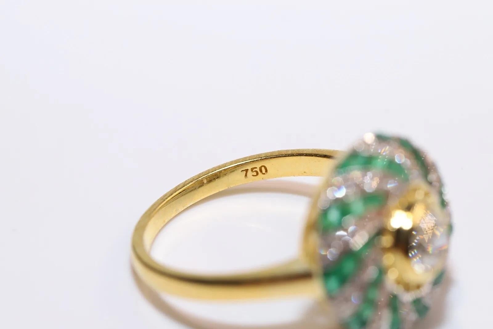 New Made 18k Gold Natural Diamond And Caliber Emerald Decorated Cocktail Rİng  For Sale 2