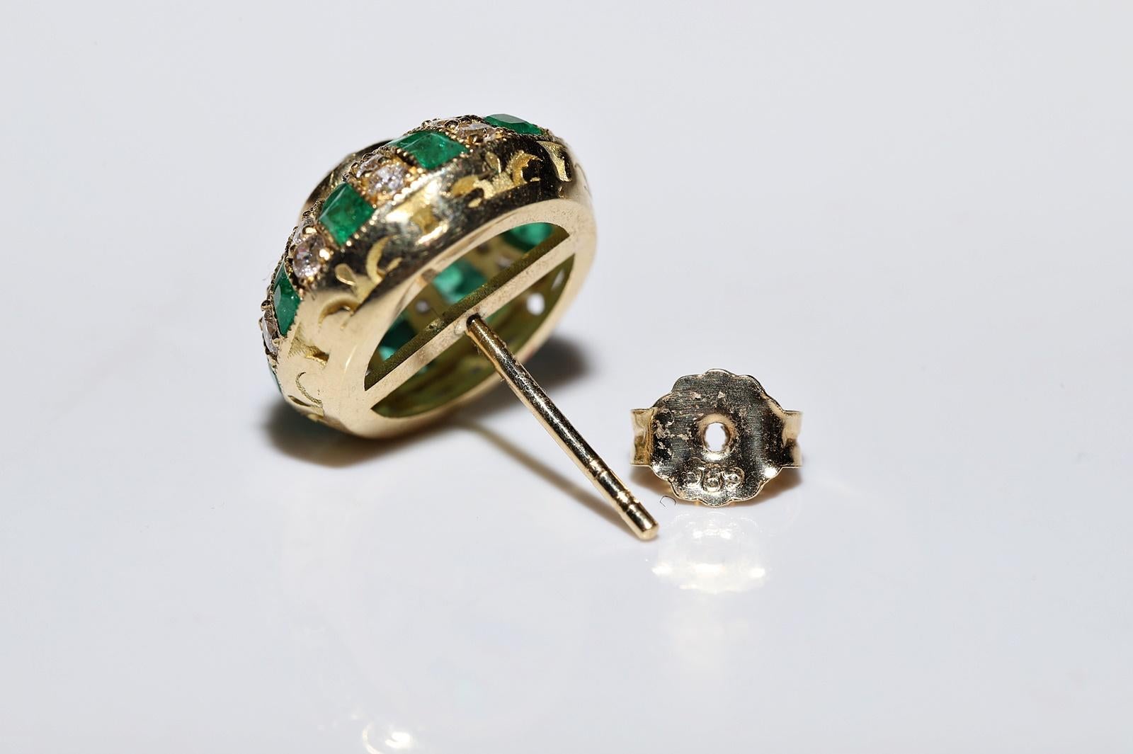 Boucles d'oreilles en or 18 carats, diamants naturels et émeraudes calibrées, neuves en vente 2