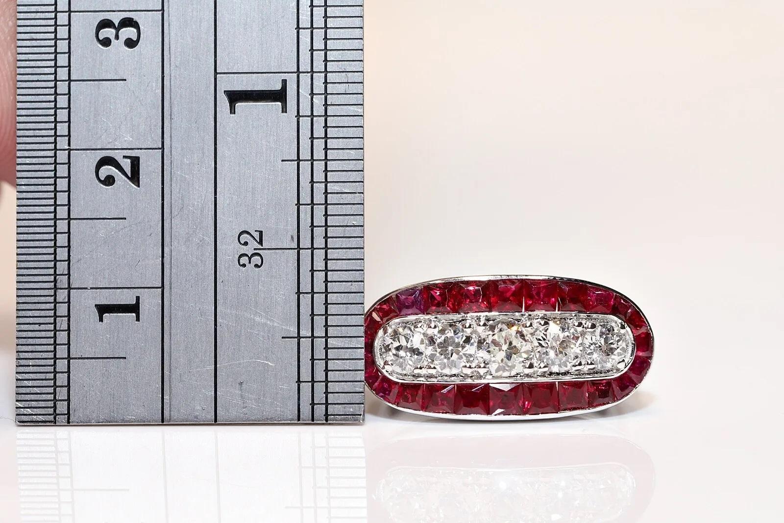 New Made 18k Gold Natural Diamond And Caliber Ruby Decorated Ring For Sale 1