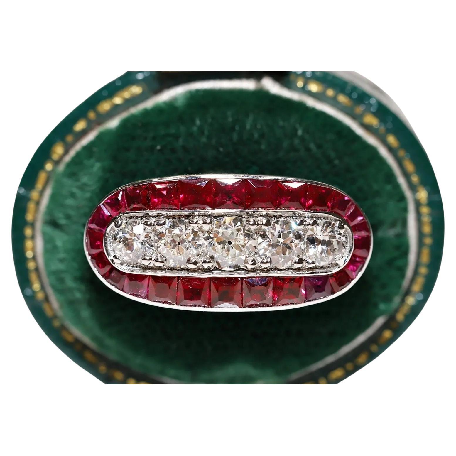 New Made 18k Gold Natural Diamond And Caliber Ruby Decorated Ring For Sale