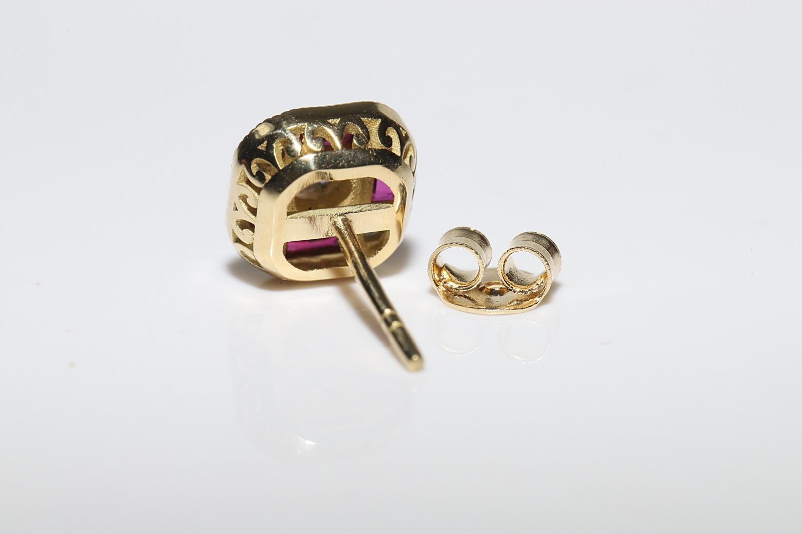 New Made 18k Gold Natural Diamond And Caliber Ruby Decorated Stud Earring For Sale 4