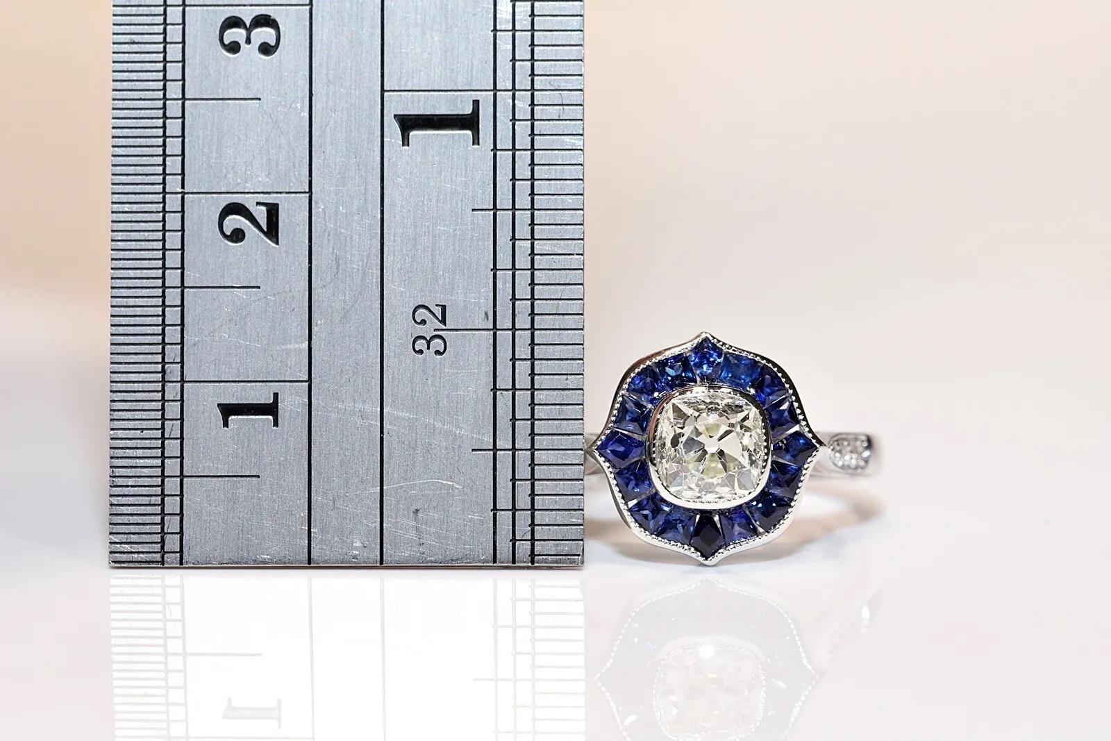 Bague solitaire en or 18 carats de fabrication récente, avec diamant naturel et saphir calibré en vente 2