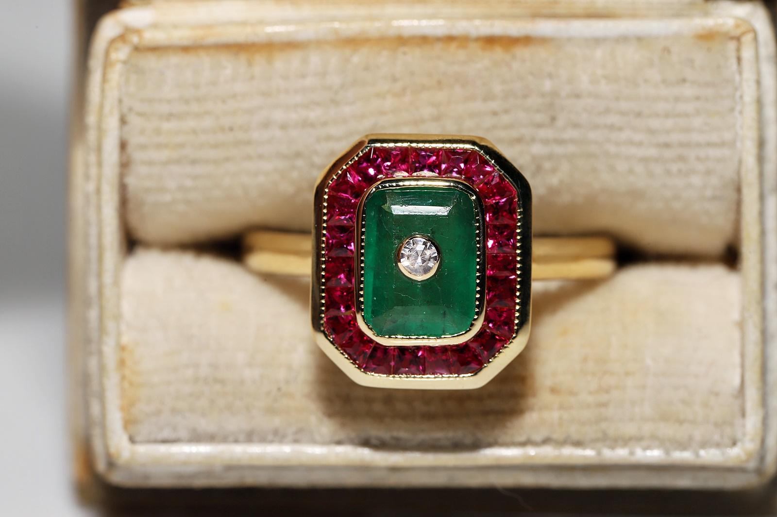 In very good condition. 
Total weight is 4.8 grams.
Totally is diamond 0.03 ct.
The diamond is has H vvs clarity.
Totally is emerald 1.05 ct.
Totally is side caliber ruby 0.77 ct.
Ring size is US 6.5 
We can make any size.
Box is not