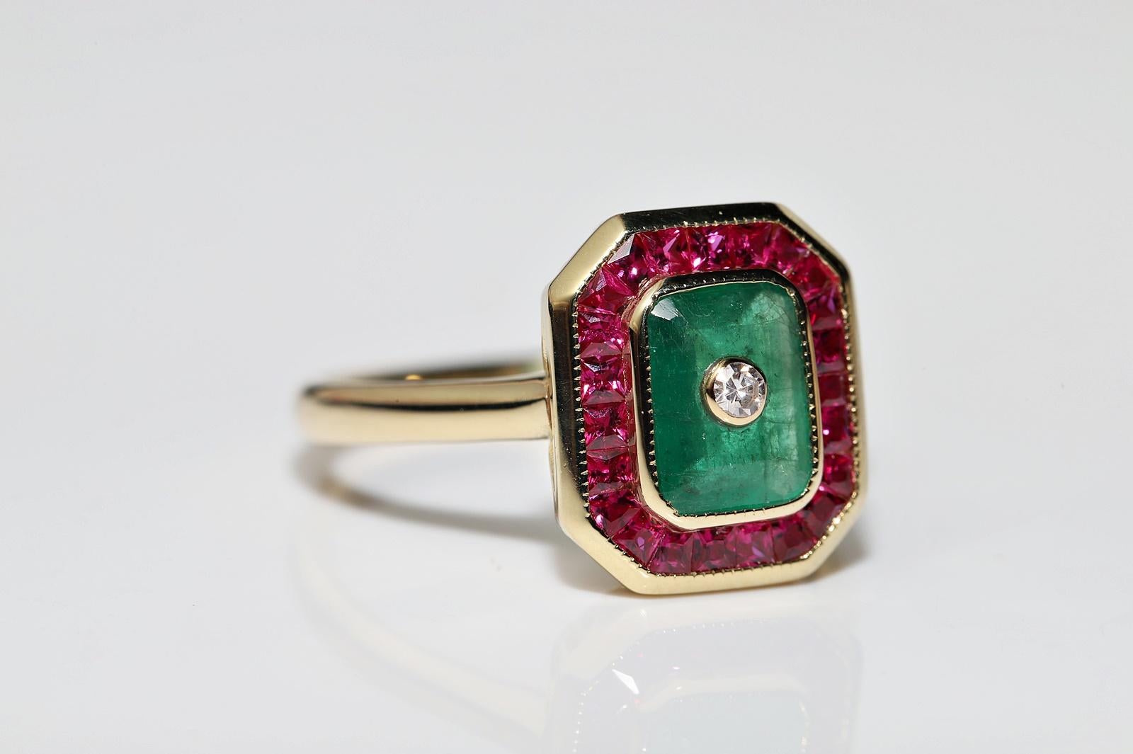 New Made 18k Gold Natural Diamond And Emerald Caliber Ruby Decorated Ring  In New Condition For Sale In Fatih/İstanbul, 34