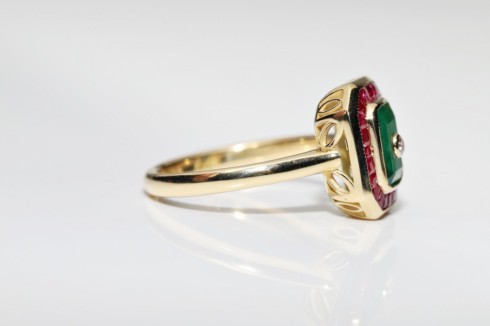 Women's New Made 18k Gold Natural Diamond And Emerald Caliber Ruby Decorated Ring  For Sale