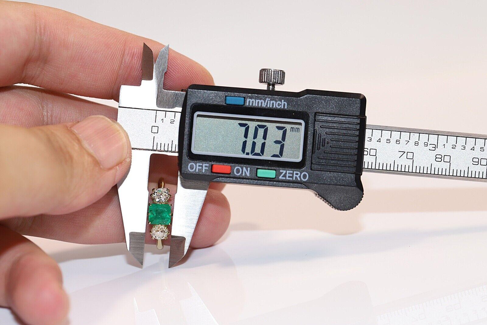 New Made 18k Gold natürlichen Diamanten und Smaragd verziert hübschen Ring im Angebot 5