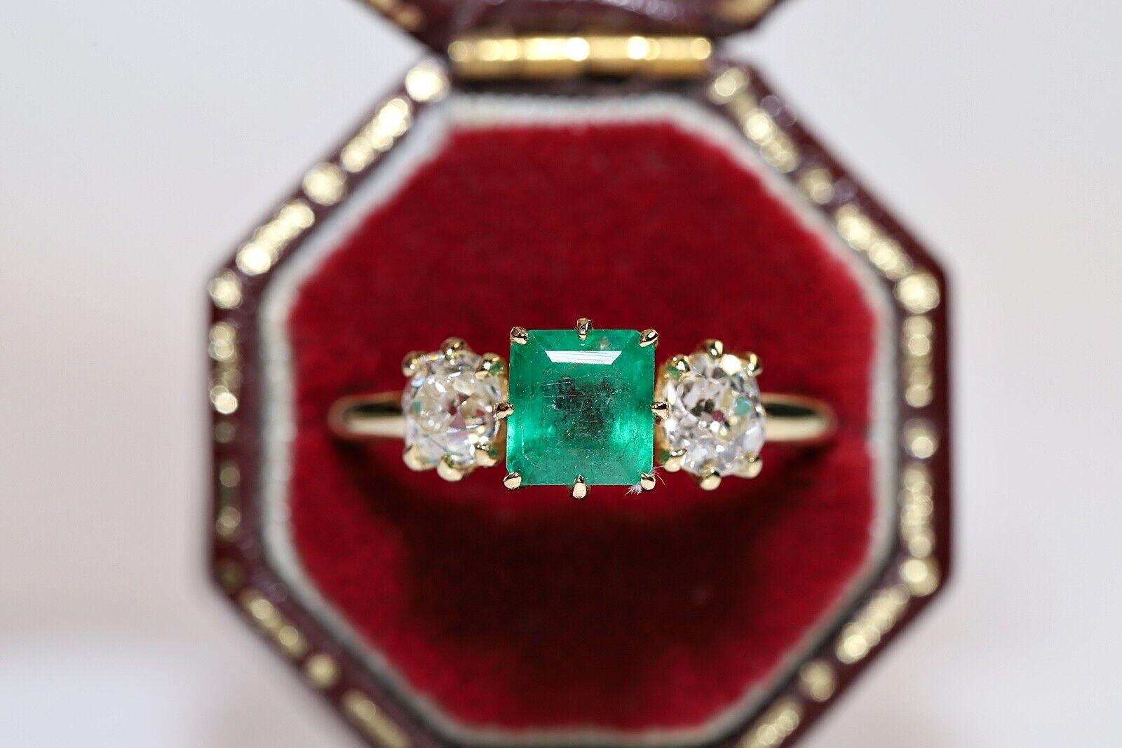 In very good condition.
Total weight is 2.9 grams.
Totally is  diamond 0.83 carat.
The diamond is has G color and vs-s1 clarity.
Totally is emerald 1.32 carat.
Ring size is US 6.75 .
We can make any size.
Box is not included.
Please contact for any
