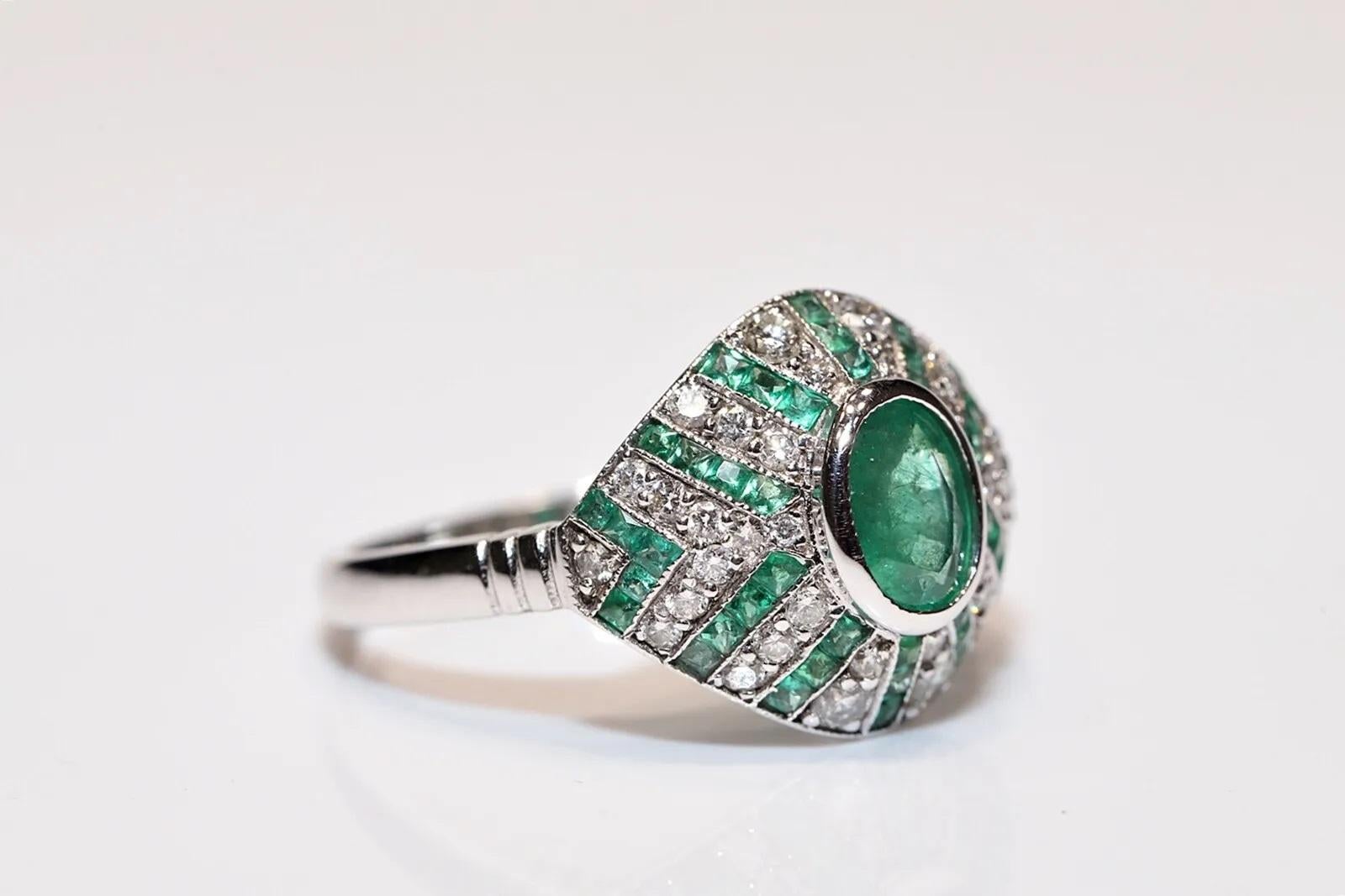 Modern New Made 18k Gold Natural Diamond And Emerald Decorated Ring   For Sale