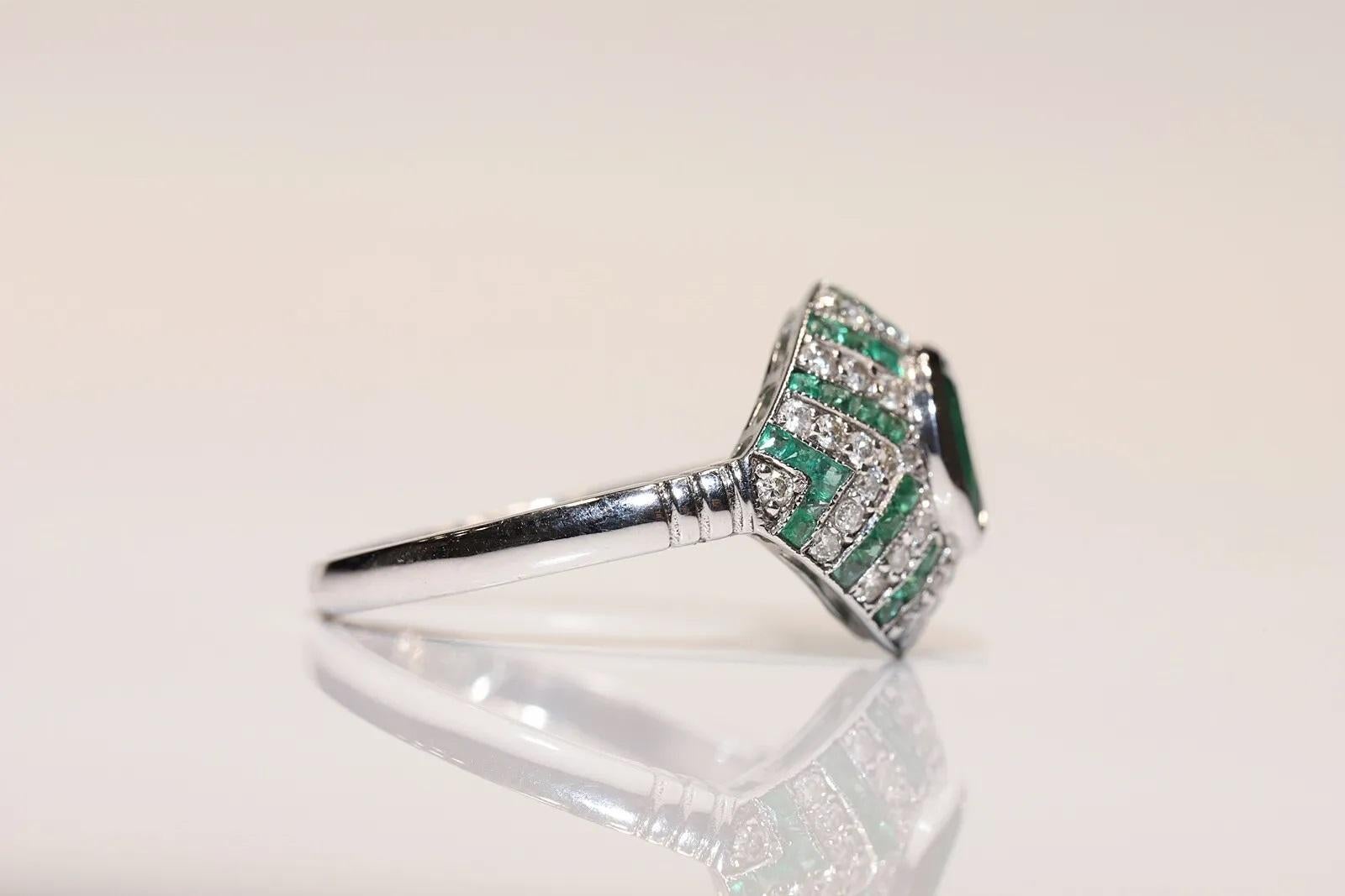 Women's New Made 18k Gold Natural Diamond And Emerald Decorated Ring   For Sale