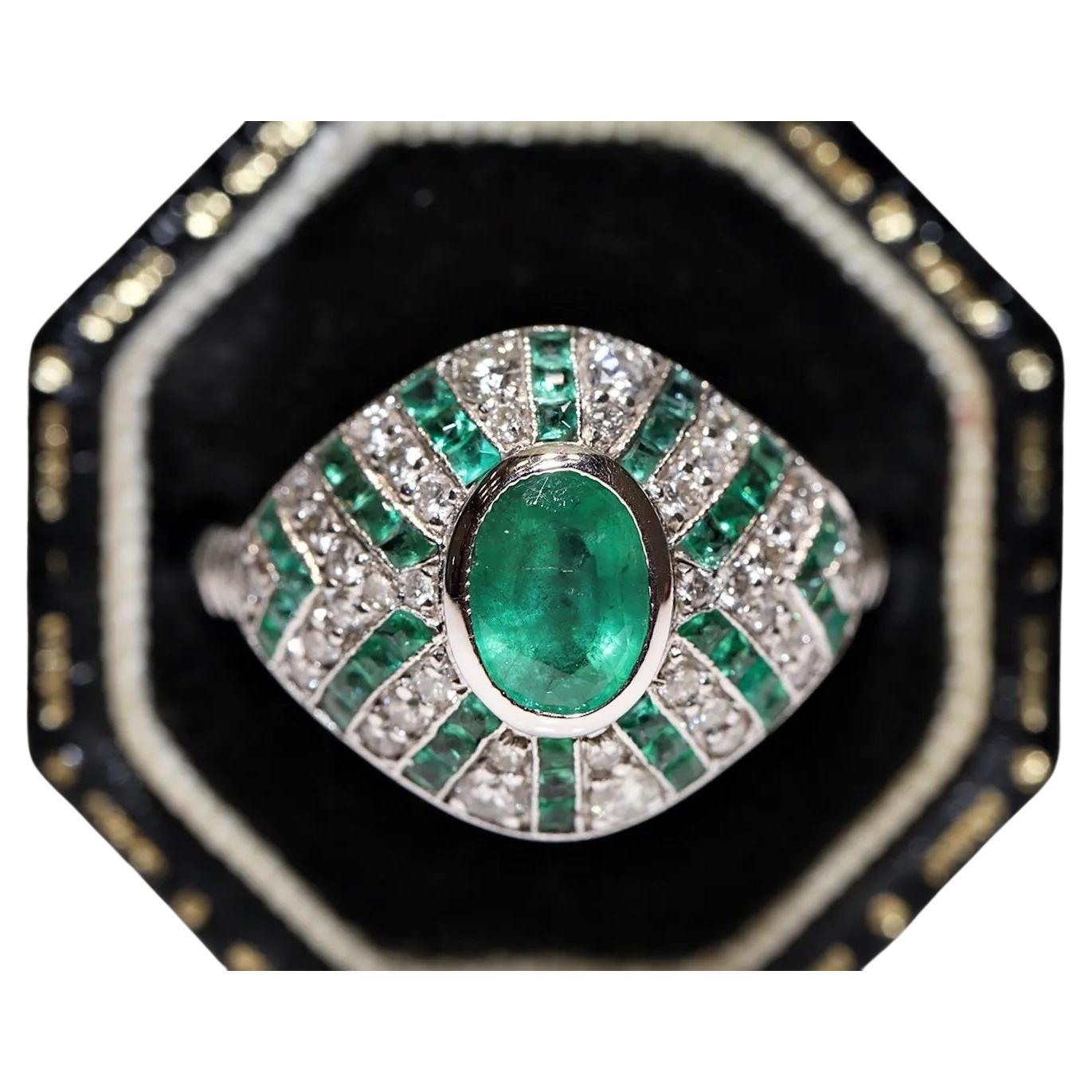 New Made 18k Gold Natural Diamond And Emerald Decorated Ring   For Sale