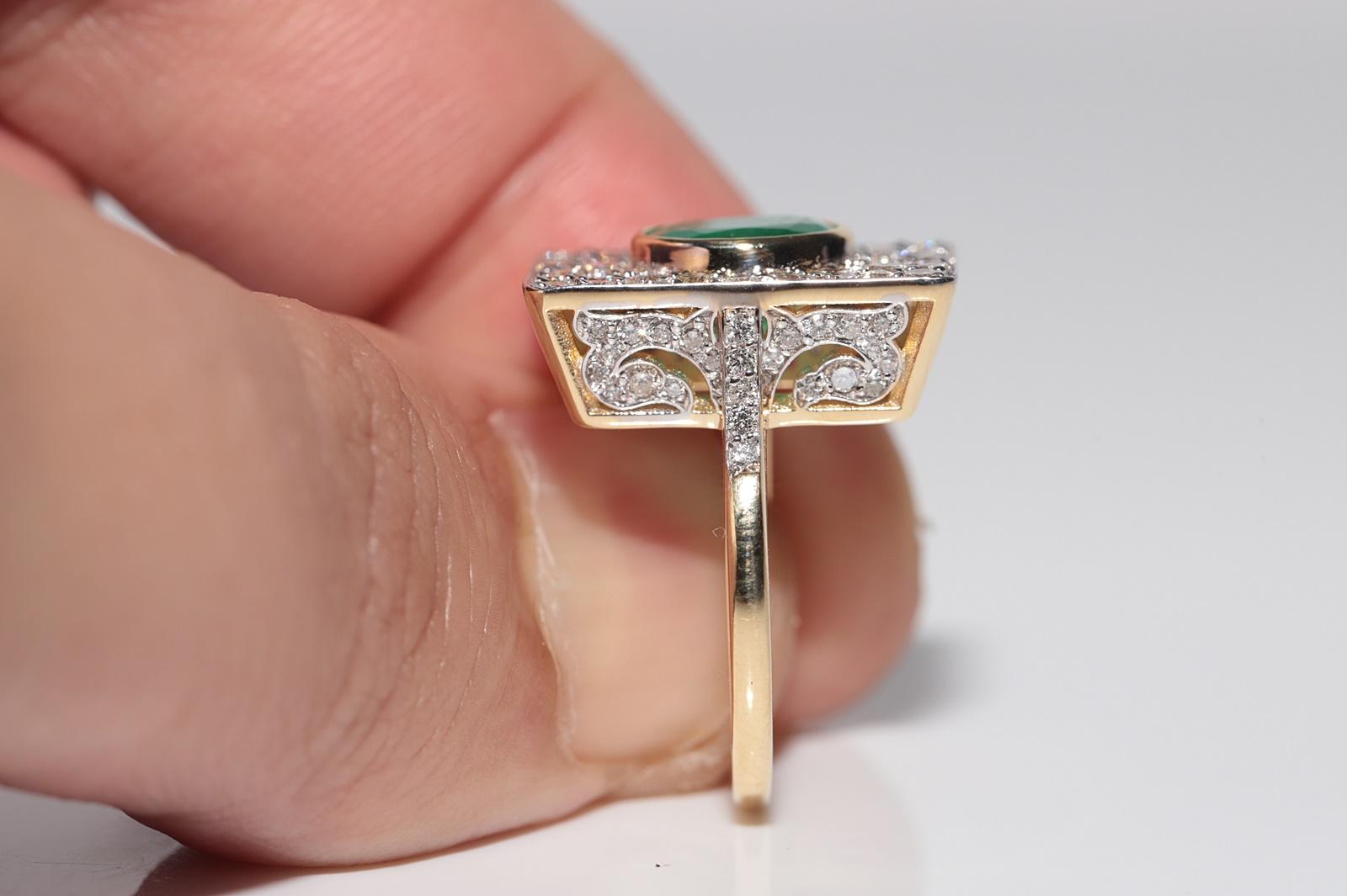 New Made 18k Gold Natural Diamond And Emerald Squre Style Ring For Sale 6