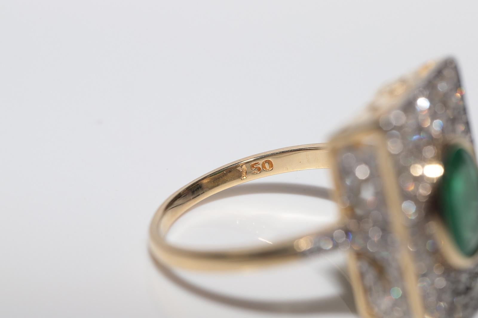 New Made 18k Gold Natural Diamond And Emerald Squre Style Ring For Sale 8