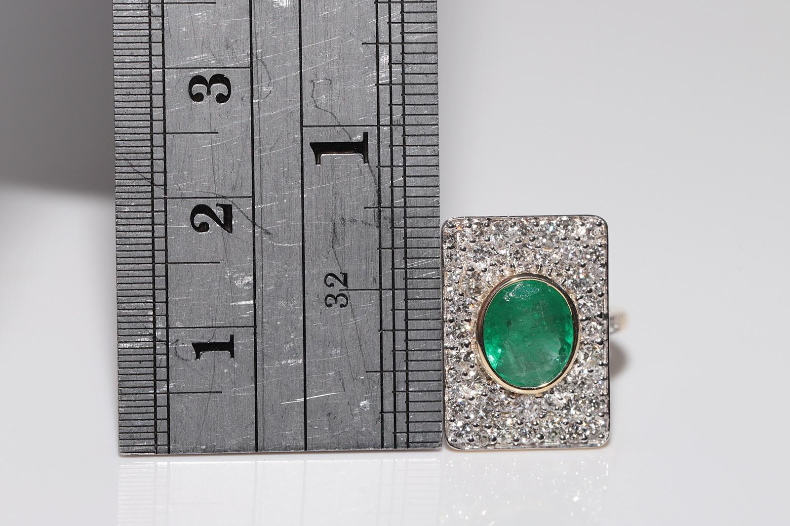 New Made 18k Gold Natural Diamond And Emerald Squre Style Ring For Sale 9