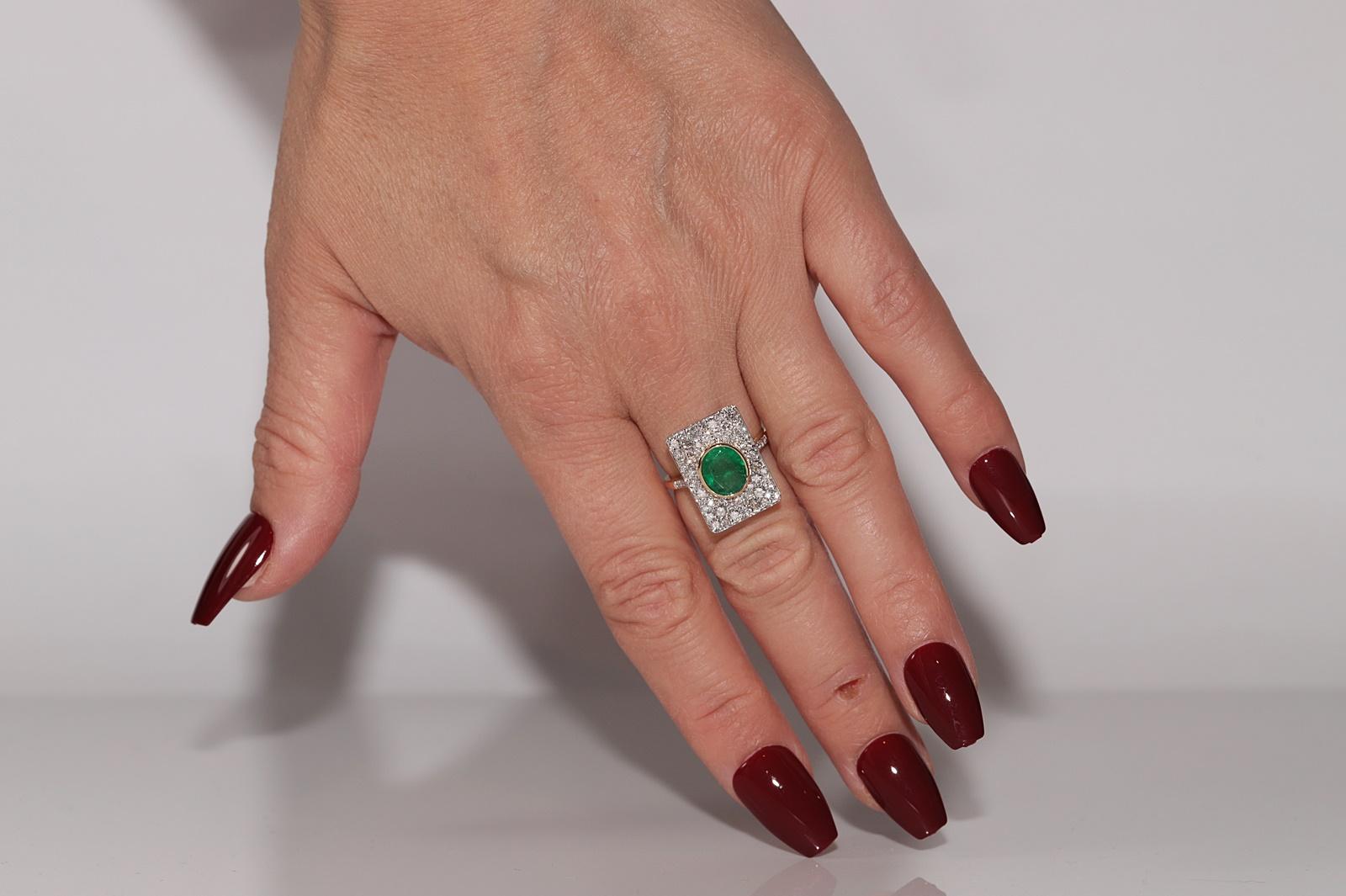 Brilliant Cut New Made 18k Gold Natural Diamond And Emerald Squre Style Ring For Sale