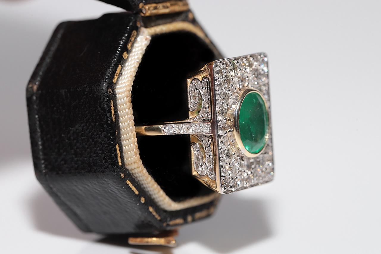 New Made 18k Gold Natural Diamond And Emerald Squre Style Ring For Sale 3