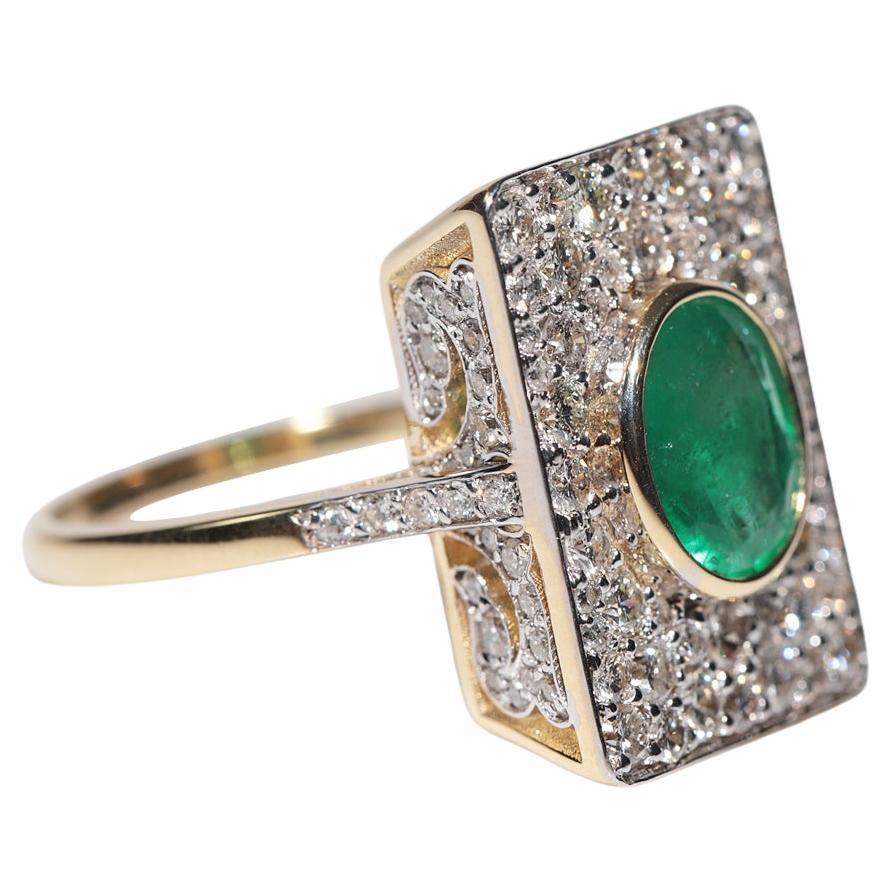 Anello di nuova fabbricazione in oro 18k con diamante naturale e smeraldo di forma quadrata
