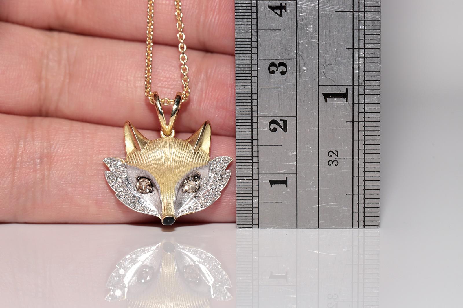 In ottime condizioni.
Il peso totale è di 10,1 grammi.
Totalmente è un diamante marrone taglio brillante da 0.14 ct.
Totalmente è un diamante bianco taglio brillante da 0.18 ct.
Il diamante ha colore H e purezza vs-s1.
La lunghezza totale della