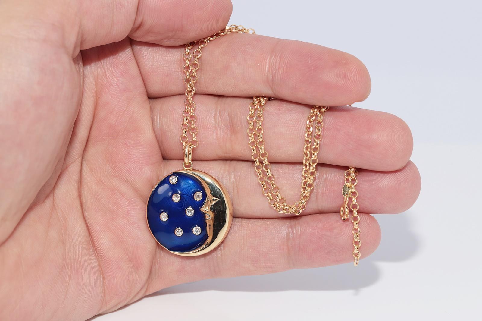 New Made Collier pendentif Moon en or 18k orné de diamants naturels et d'émail en vente 7