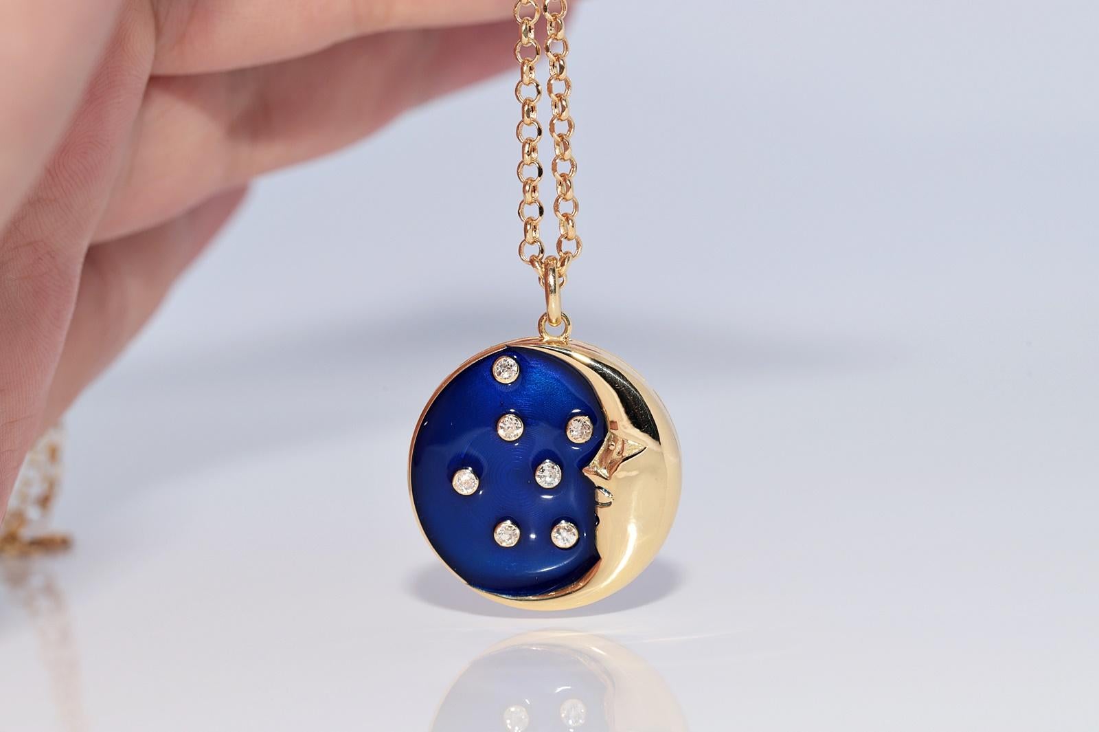 Taille vieille mine New Made Collier pendentif Moon en or 18k orné de diamants naturels et d'émail en vente