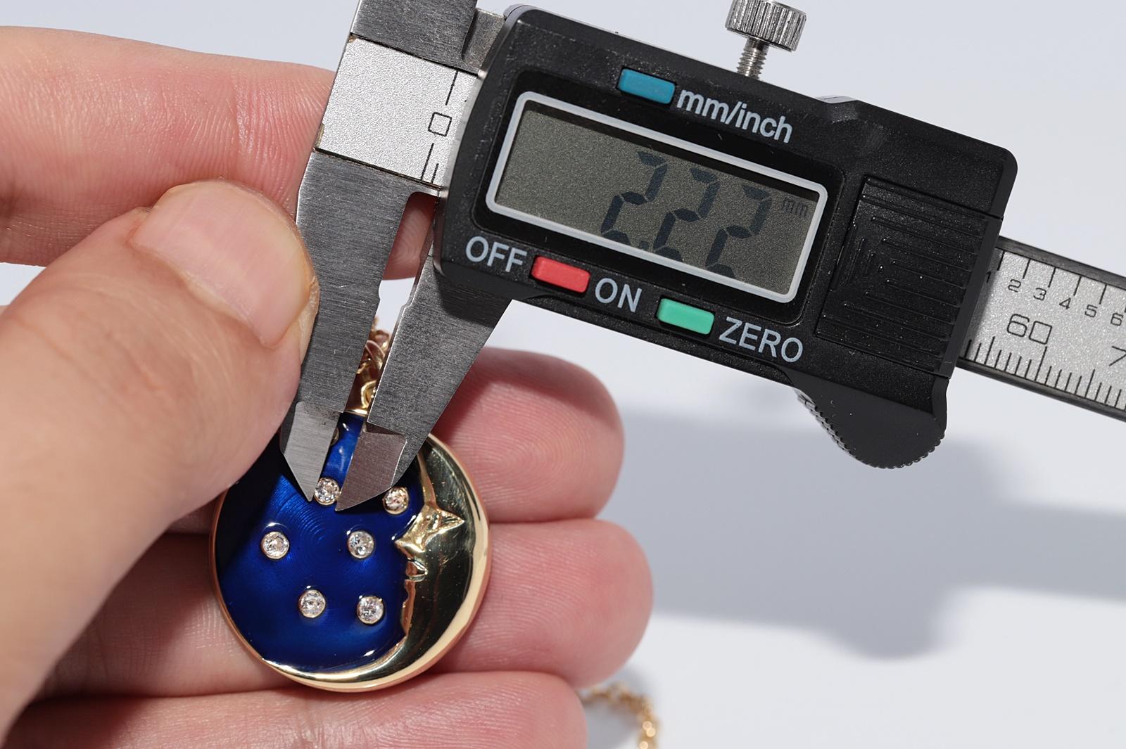 New Made Collier pendentif Moon en or 18k orné de diamants naturels et d'émail Pour femmes en vente