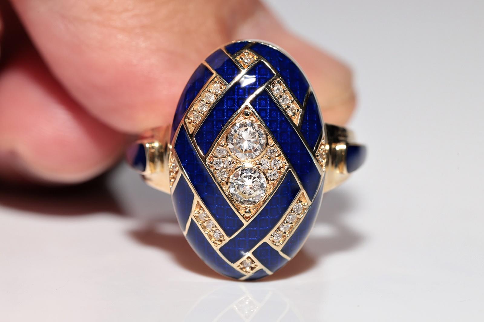 New Made 18k Gold Natural Diamond And Enamel Decorated Oval Ring For Sale 6