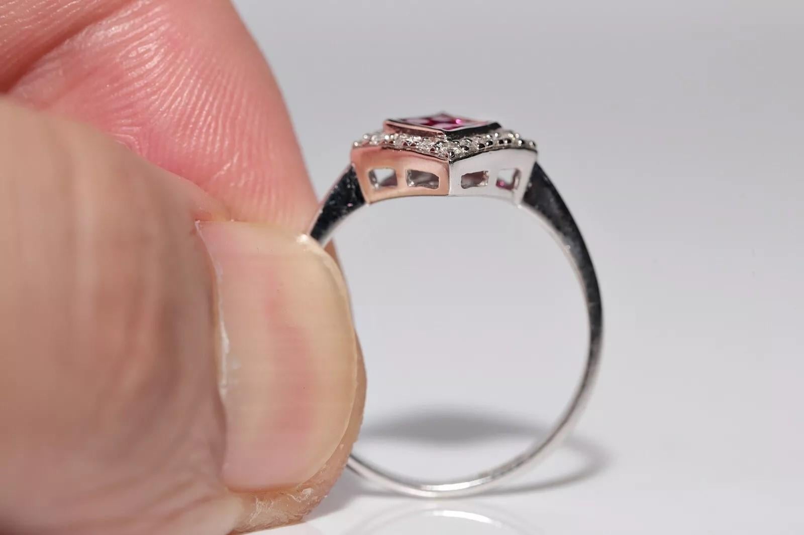 Anillo decorado con diamantes naturales y rubíes talla princesa en oro de 18 quilates de nueva factura en venta 1