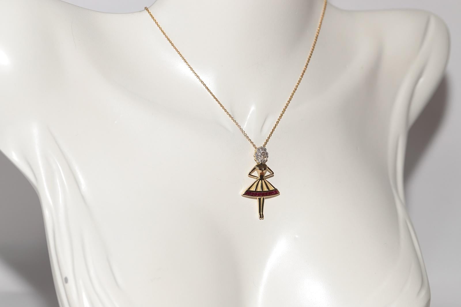 Taglio brillante Collana con diamante naturale e rubino Ballerina Lady in oro 18k di nuova produzione in vendita