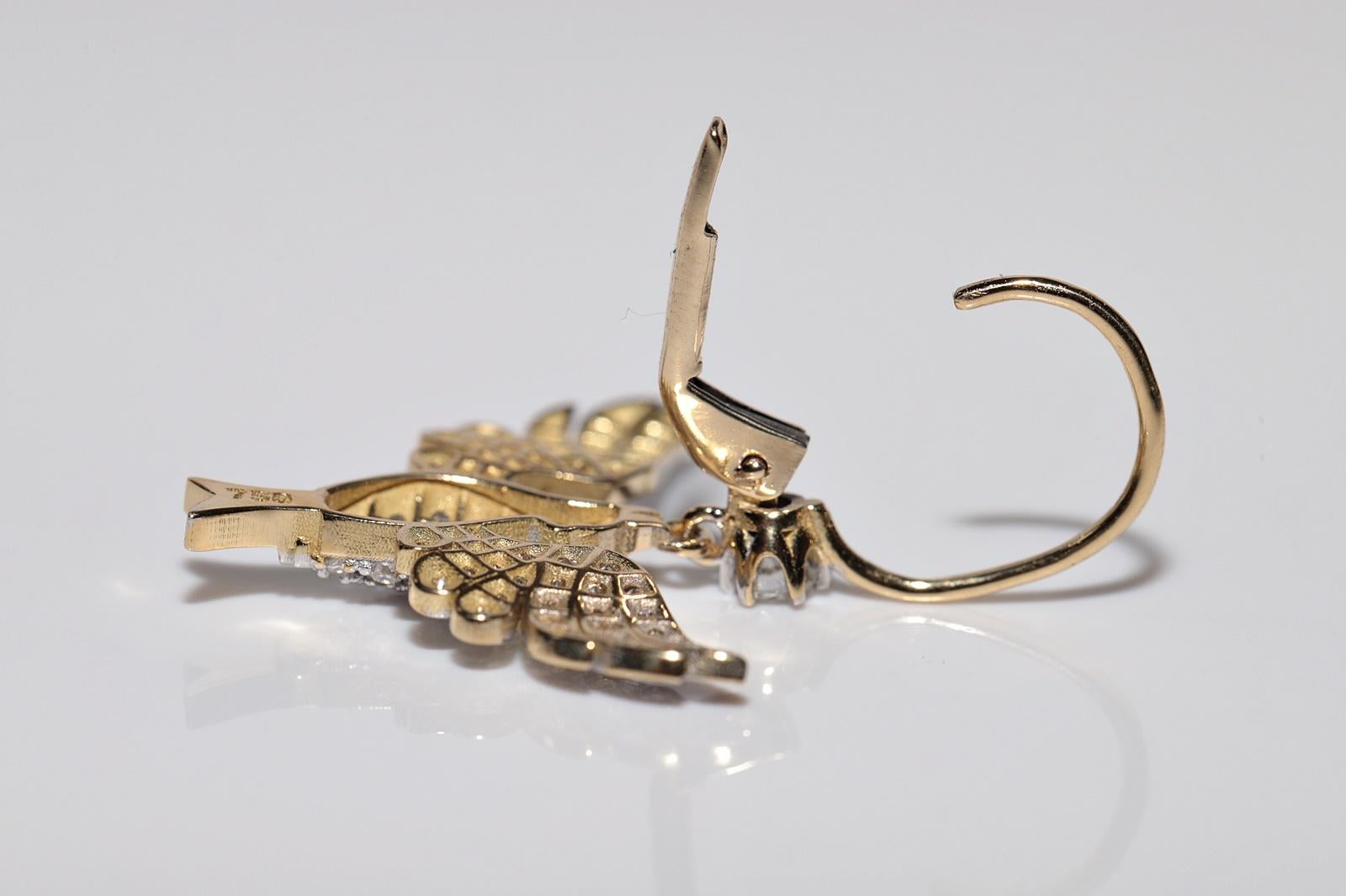 Pendiente de oro de 18 quilates con diamante natural y rubí decorado con pájaro en venta 7