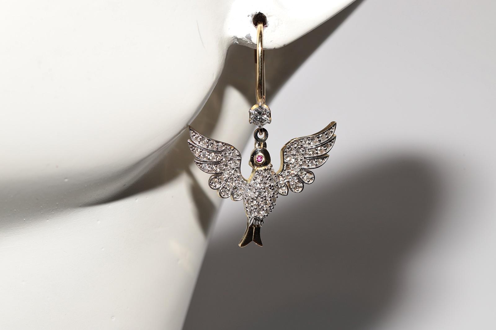 Pendiente de oro de 18 quilates con diamante natural y rubí decorado con pájaro en venta 9