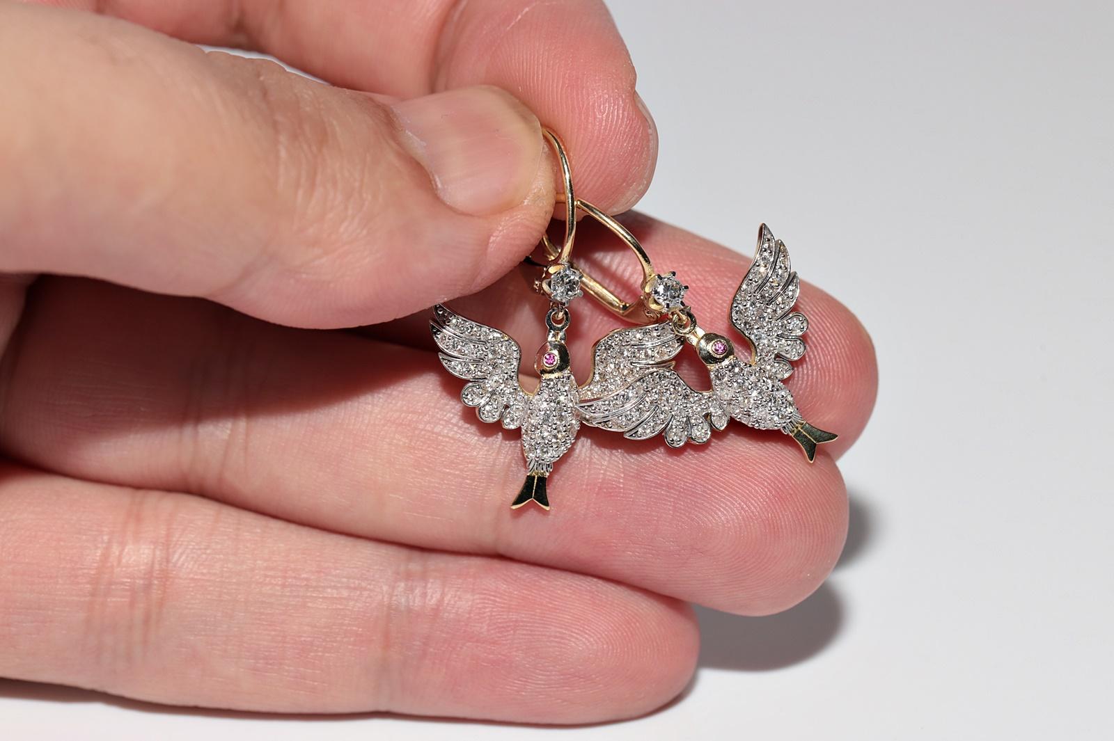 Pendiente de oro de 18 quilates con diamante natural y rubí decorado con pájaro Corte brillante en venta