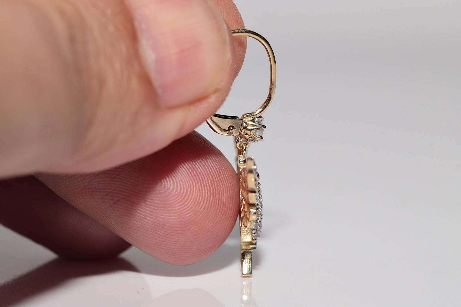 Pendiente de oro de 18 quilates con diamante natural y rub�í decorado con pájaro en venta 2