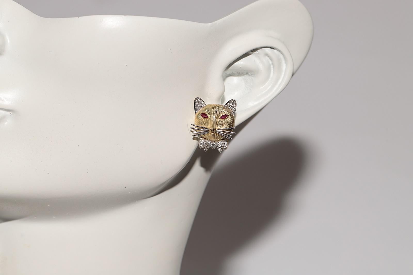New Made 18k Gold Natural Diamond And Ruby Decorated Cat Design Stud Earring For Sale 11