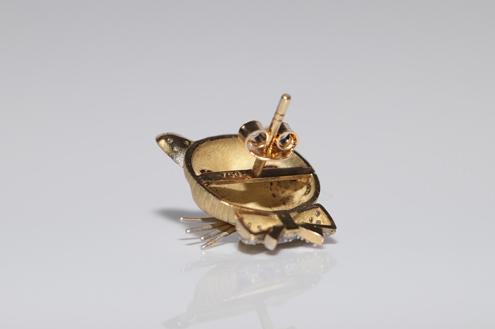New Made 18k Gold Natural Diamond And Ruby Decorated Cat Design Stud Earring For Sale 3